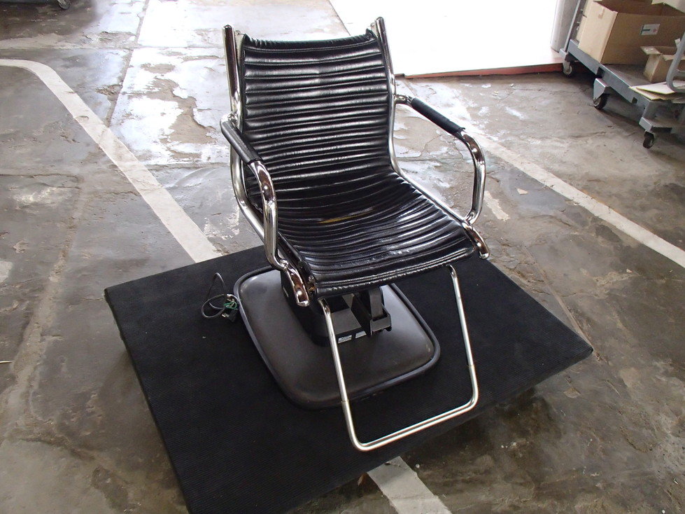 カット椅子の張替え＆修理 | シノハラ製作所スタッフブログ | 株式会社